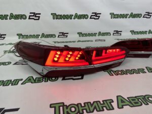 Стопы красные на  Camry 70 Lexus стиль