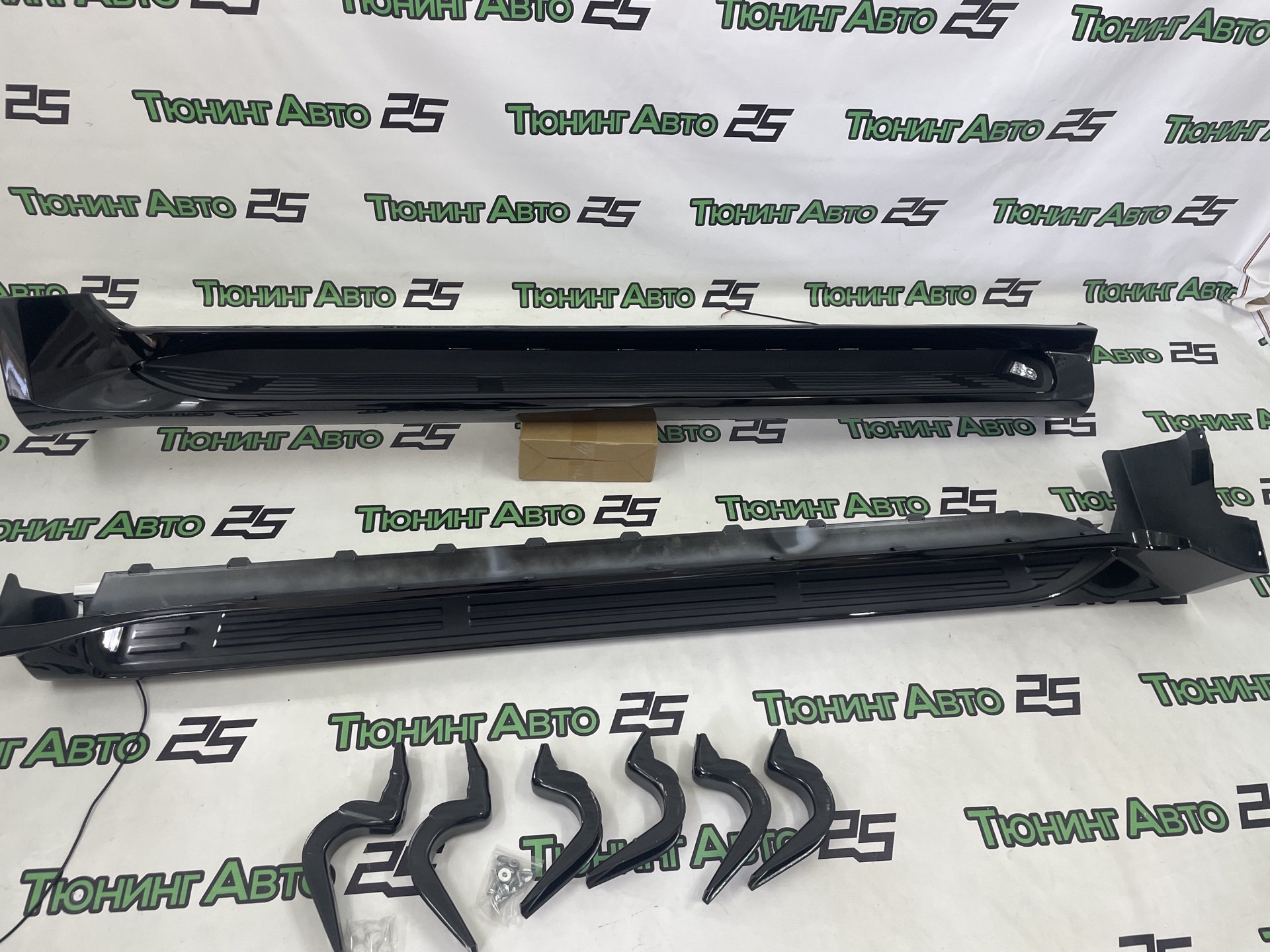 Подножки Toyota Land Cruiser Prado 120 (2002-2009) с подсветкой — изображение 2